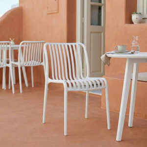 326 000001 1 Zoi Argos The Classic pp chair in white shade 42x58x79cm